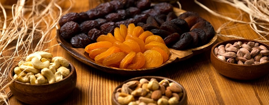 dates and Qamar al-Din